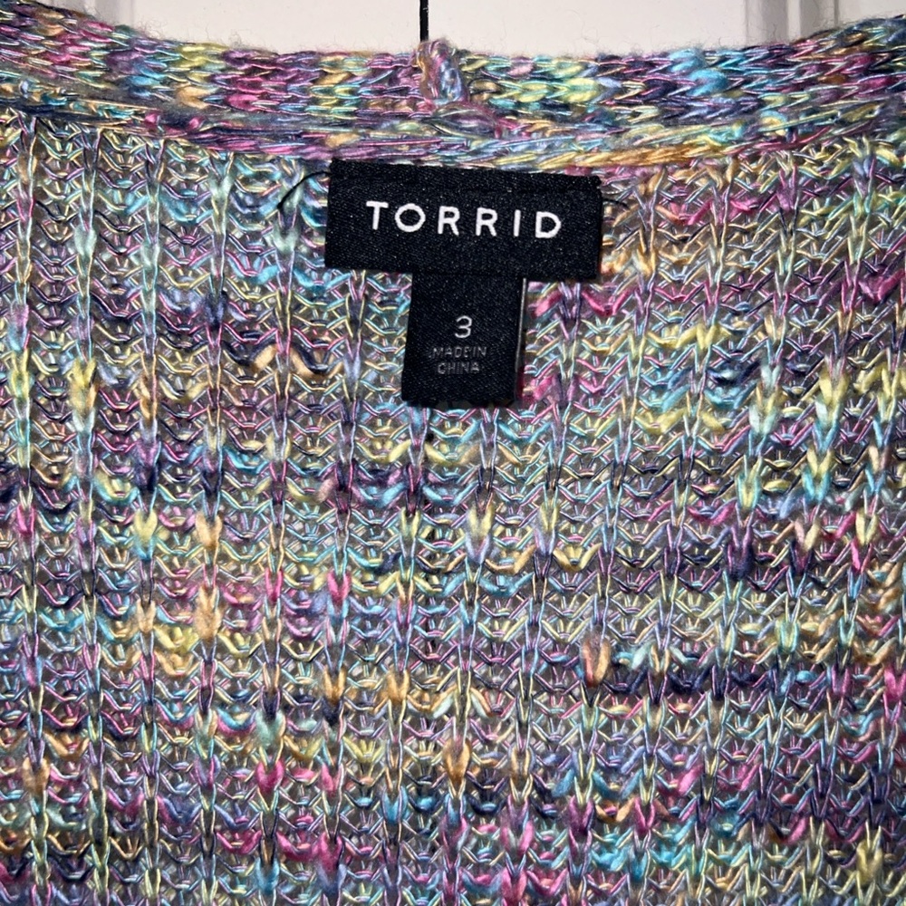 ***used*** Torrid split side sweater - Picture 3 of 3
